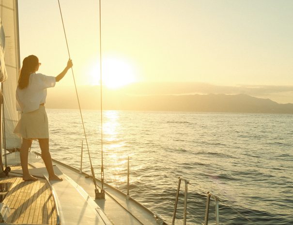 Private Golden Hour Sailing Cruise